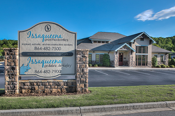 Office front for Issaqueena Prosthodontics